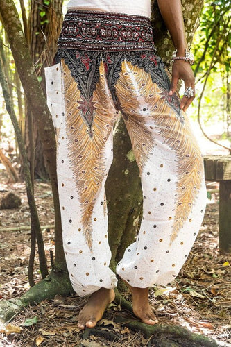 White Peacock Pants - coastland chic | Make Your Day More Comfortable