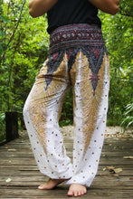 Load image into Gallery viewer, White Peacock Pants - coastland chic | Make Your Day More Comfortable
